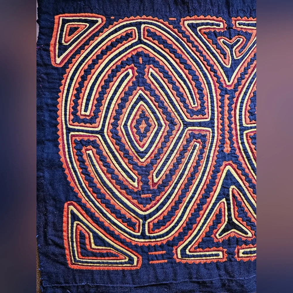 Vintage MOLA Fabric Panel traditional design, Hand Crafted, Decor, NWOT - Picture 1 of 10